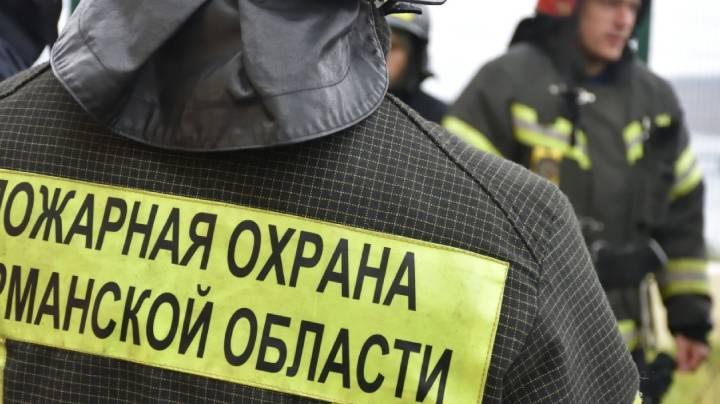 Одного человека спасли во время пожара в доме на Бредова в Мурманске